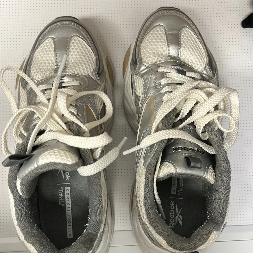 Reebok Woman’s Ortholite Athletic Shoe-Changed my mind. I’m keeping them! - Picture 3 of 8
